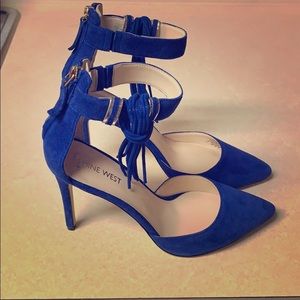 Closed toe royal blue heels